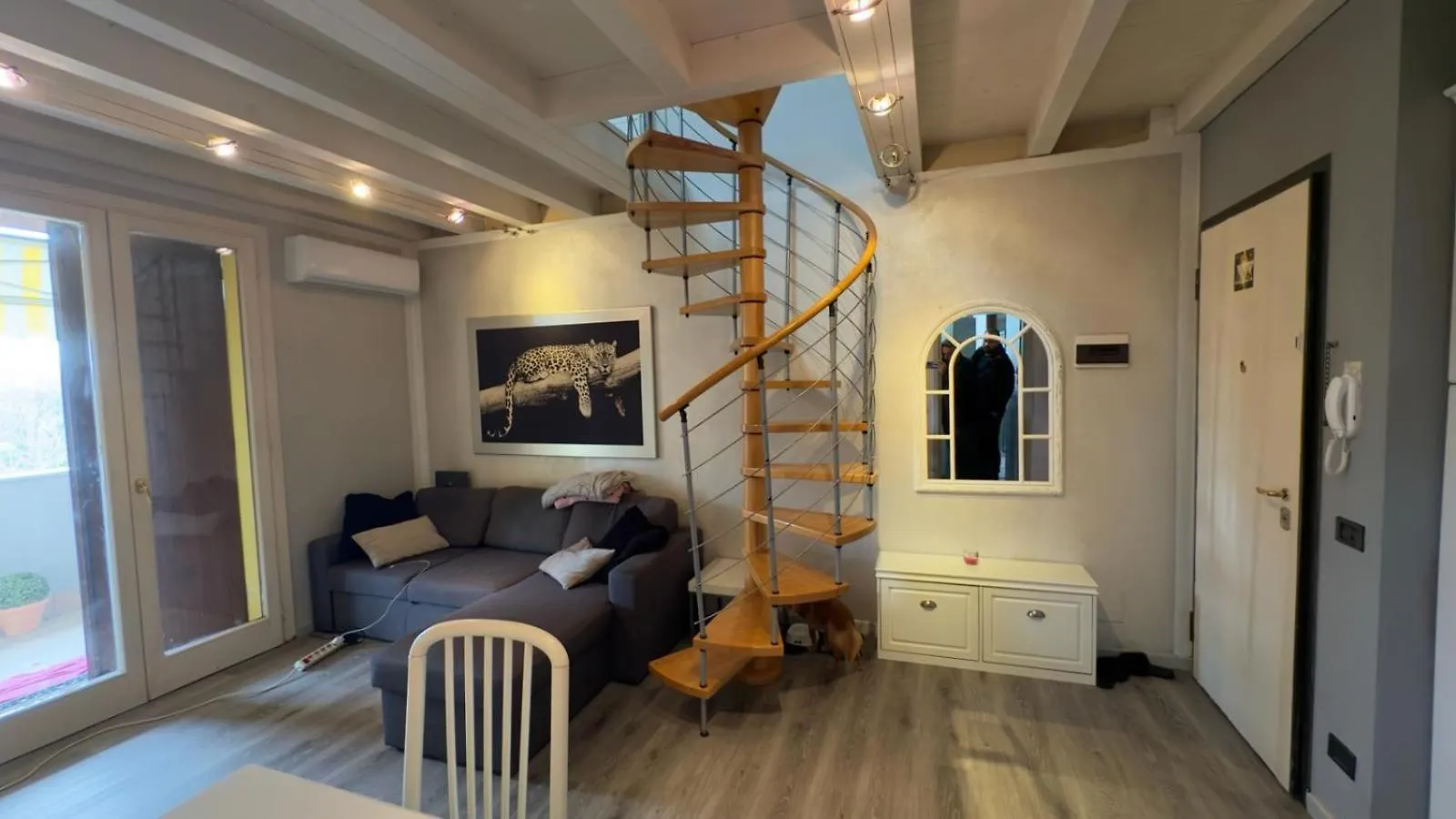 The Little Cloud - Apartment With Terrace And Pool Desenzano del Garda Italy